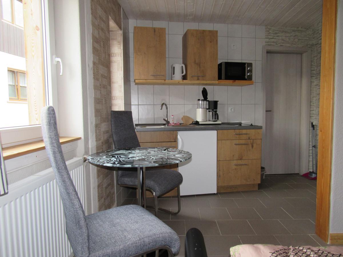 Ferienapartments am Dorfplatz Langscheid  Buitenkant foto