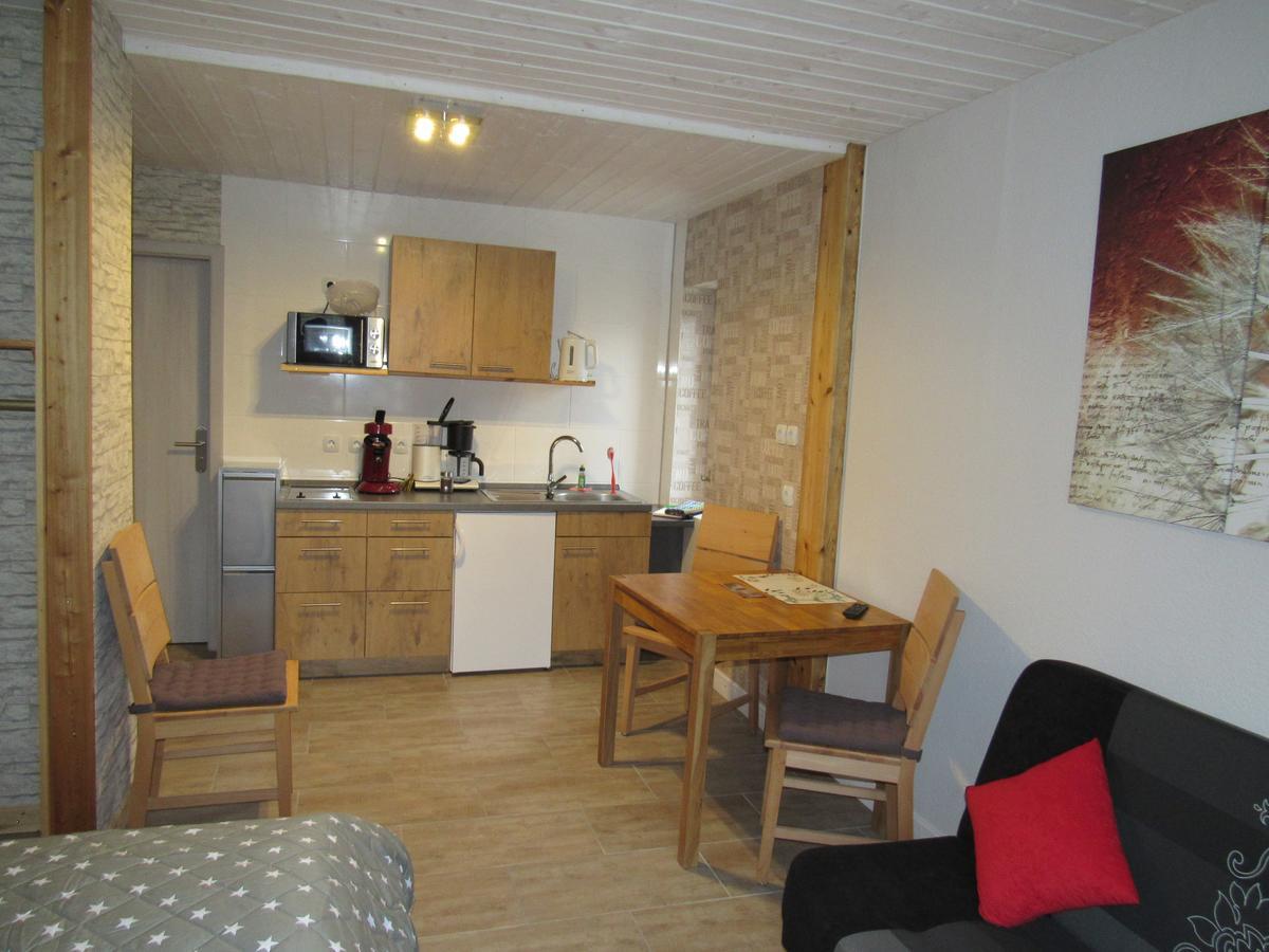 Ferienapartments am Dorfplatz Langscheid  Buitenkant foto