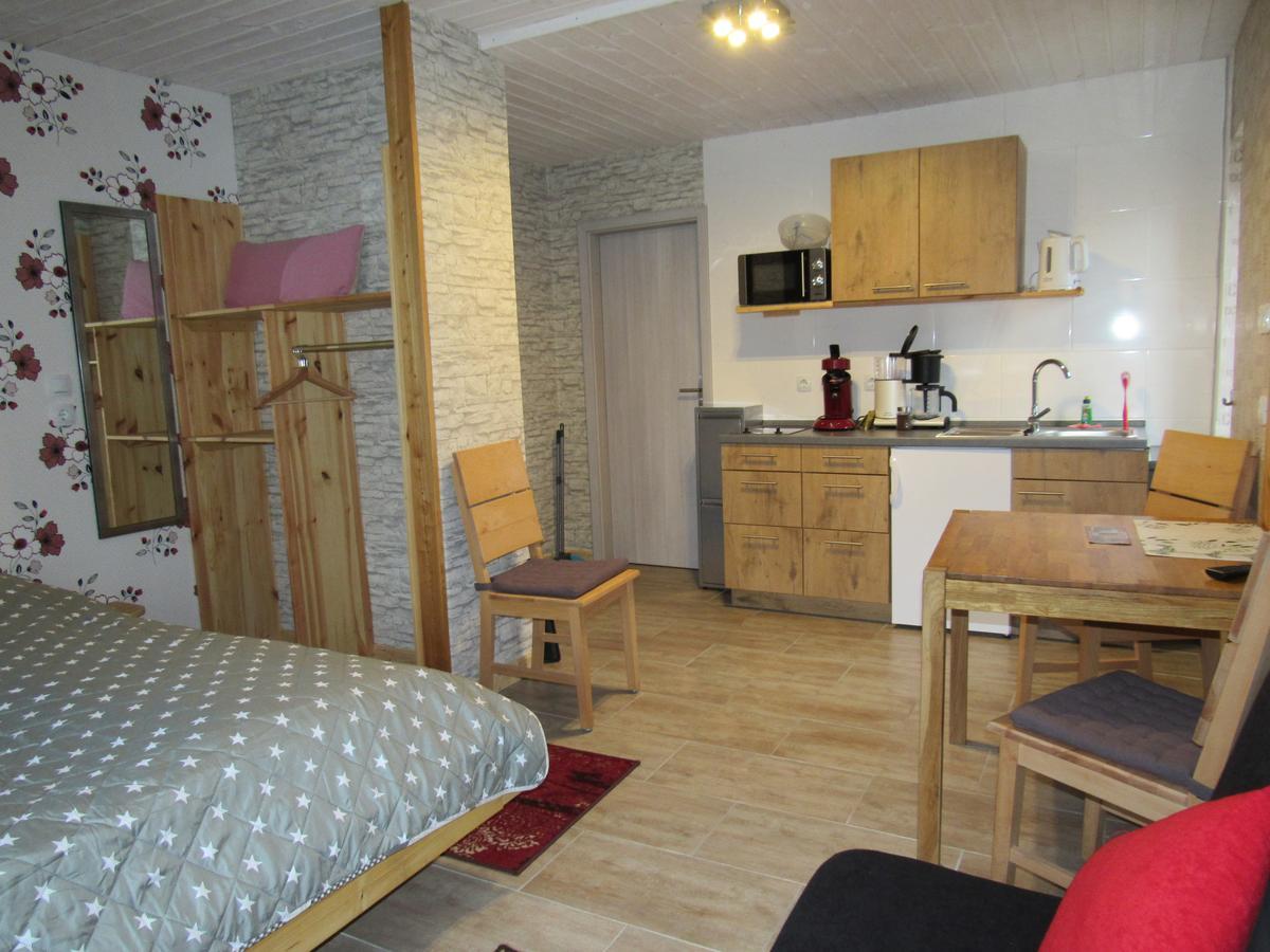 Ferienapartments am Dorfplatz Langscheid  Buitenkant foto